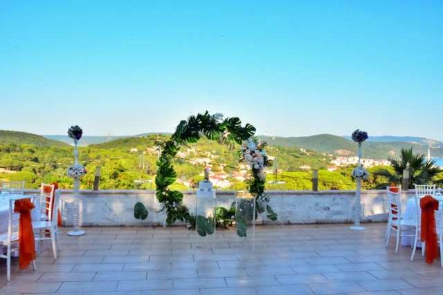 Mehmet Restaurant Dream Garden