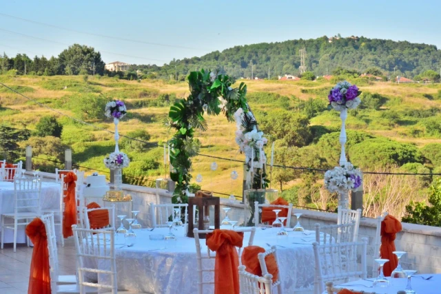 Mehmet Restaurant Dream Garden