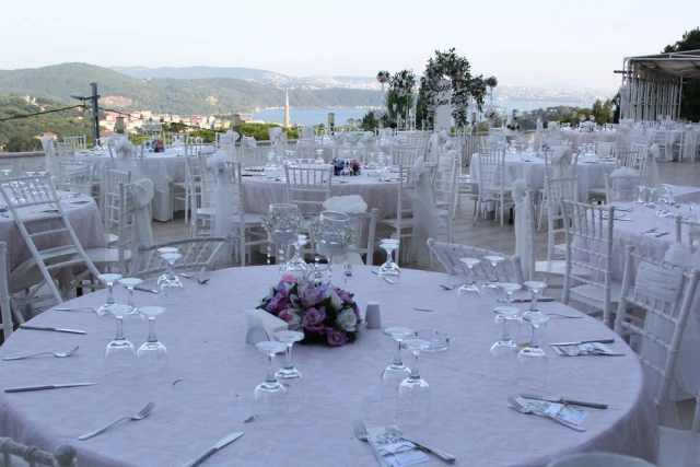 Mehmet Restaurant Dream Garden