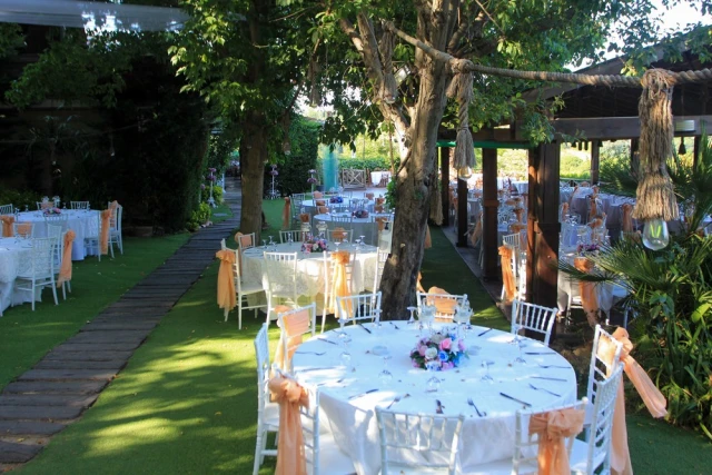 Mehmet Restaurant Dream Garden