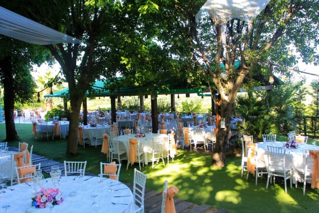 Mehmet Restaurant Dream Garden