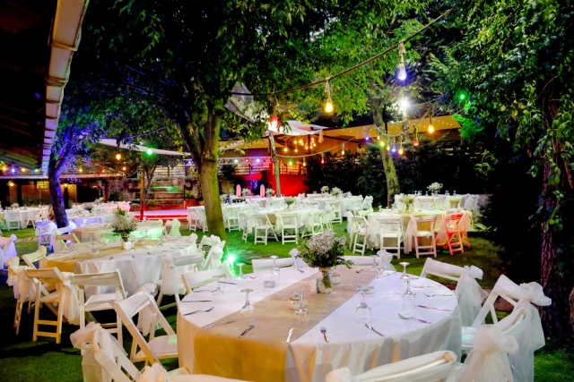 Mehmet Restaurant Dream Garden