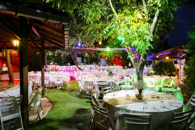 Mehmet Restaurant Dream Garden