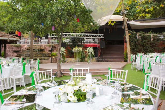 Mehmet Restaurant Dream Garden