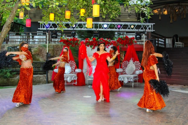 Mehmet Restaurant Dream Garden