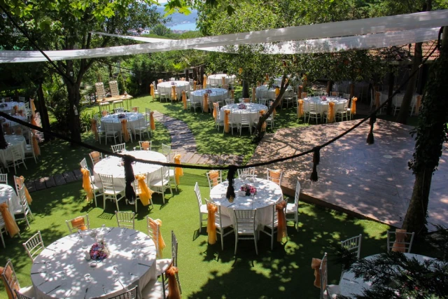 Mehmet Restaurant Dream Garden