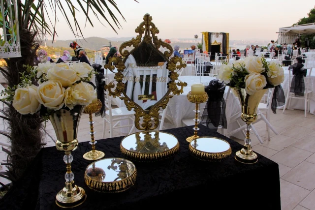 Mehmet Restaurant Dream Garden