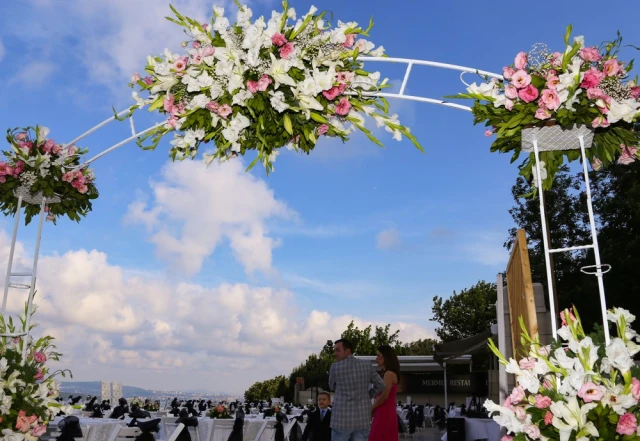 Mehmet Restaurant Dream Garden