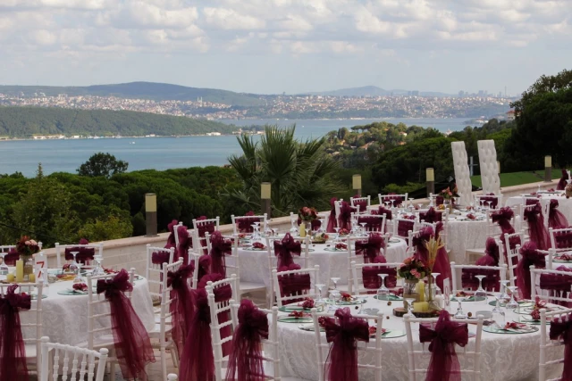 Mehmet Restaurant Dream Garden
