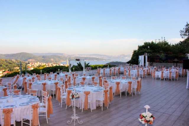 Mehmet Restaurant Dream Garden