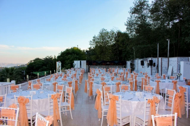 Mehmet Restaurant Dream Garden