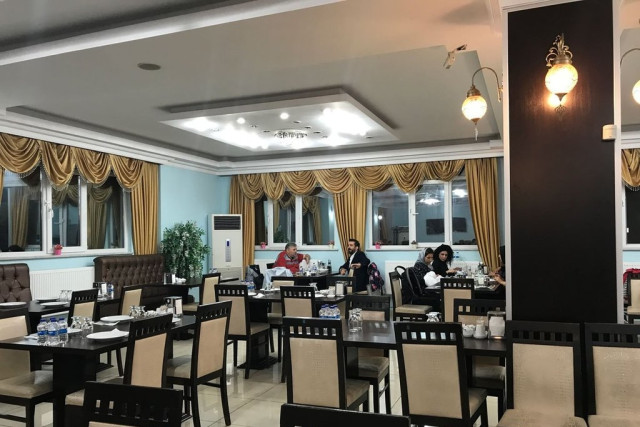 Hakkı Ustanın Adana Sofrası