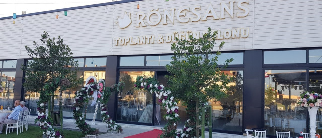 Rönesans Toplantı ve Düğün Salonu