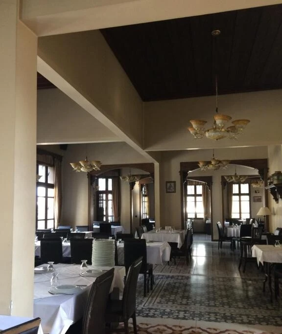 sveyka-restaurant-0n47csg
