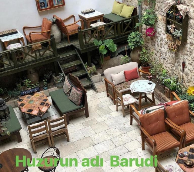 Barudi Cafe & Bar