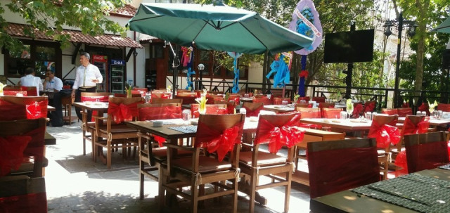 Tarihi Çınaraltı Restaurant