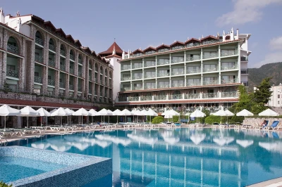 Martı La Perla Hotel