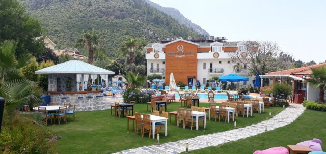 İksirci Baba Hotel