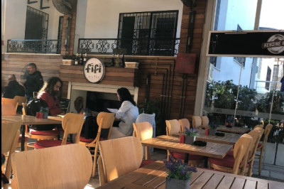 Fifi Bistro