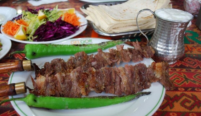 Gez Gör Cağ Kebap