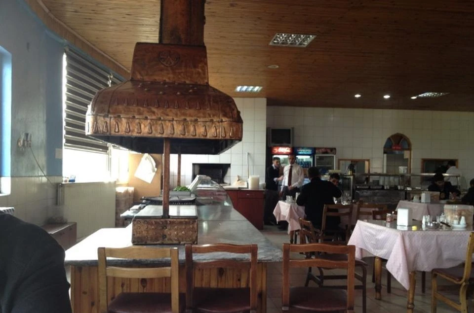 ak-ozdemir-restaurant-0vULSQ7