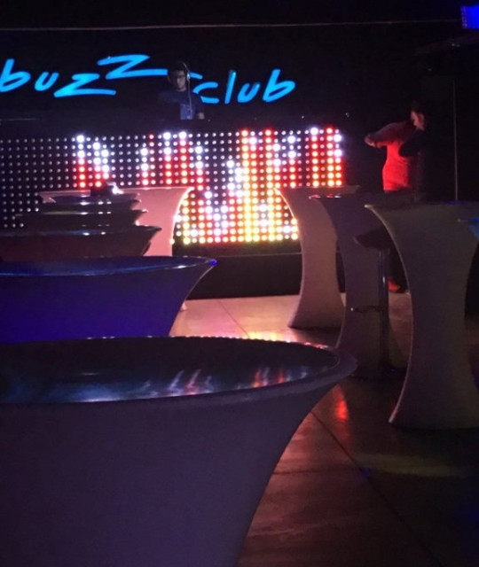 Buzz Club