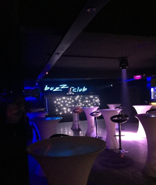 Buzz Club