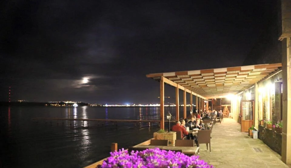 maydos-restaurant-096OTkX