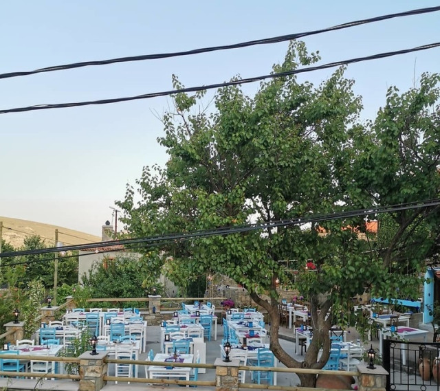 Meraklis Taverna