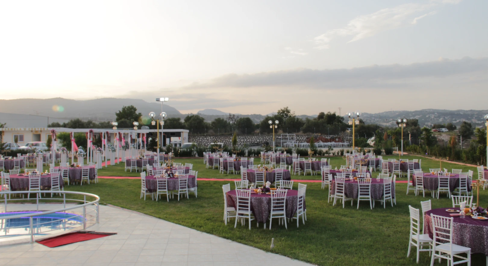 carmela-center-0WV4676