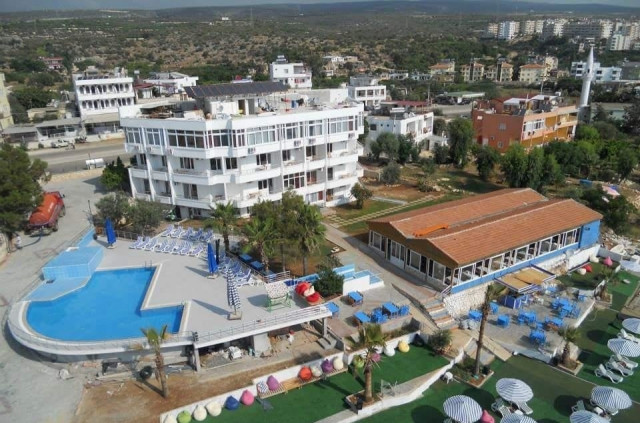 Veran Hotel Beach Club