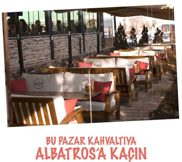 Albatros Cafe & Restaurant