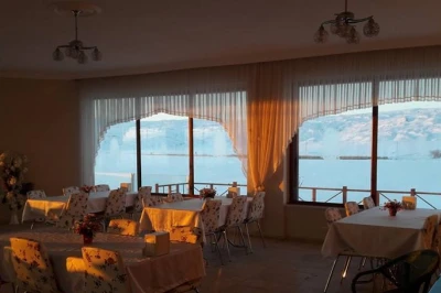 Tödürge Gölü Mola Restaurant