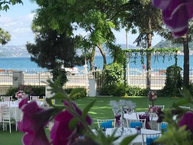 Boğaz Bahçe
