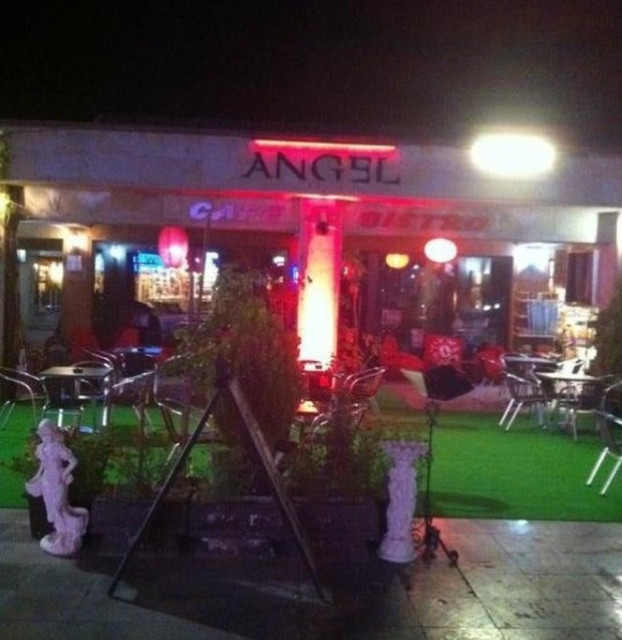 Angel Cafe & Bistro