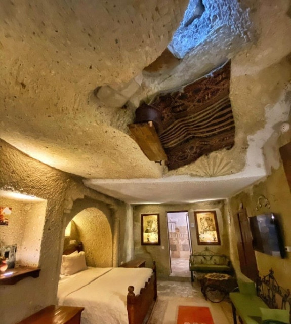 Maccan Cave Hotel