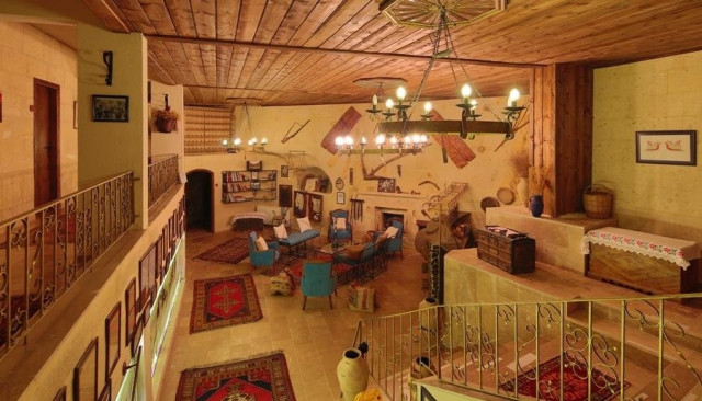 Jerveni Cave Hotel