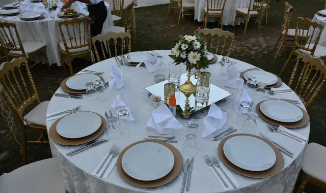 Lalezar Restaurant