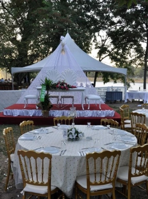 Lalezar Restaurant