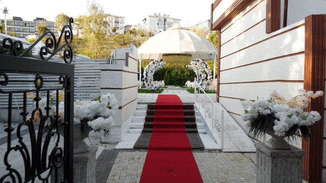 Anı Garden Kır Bahçesi