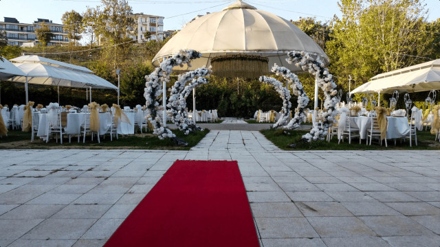 Anı Garden Kır Bahçesi