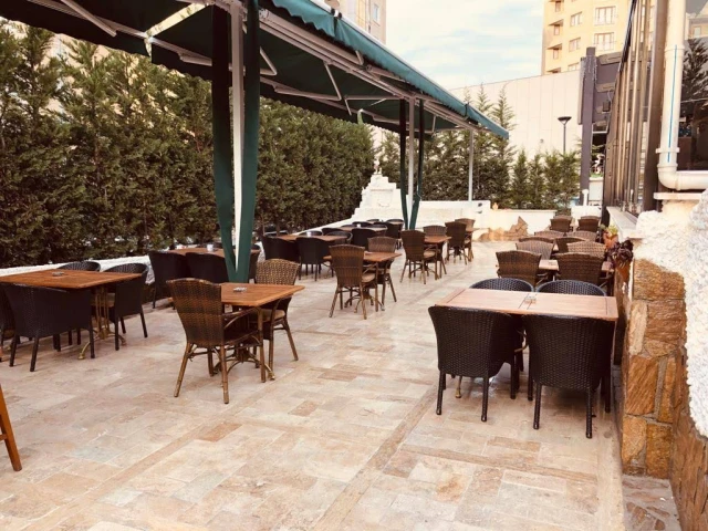 Sweet Garden Cafe & Restaurant