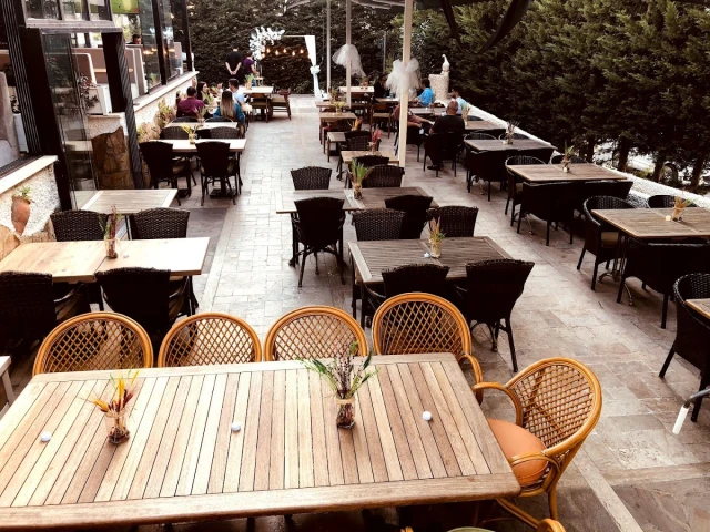 Sweet Garden Cafe & Restaurant