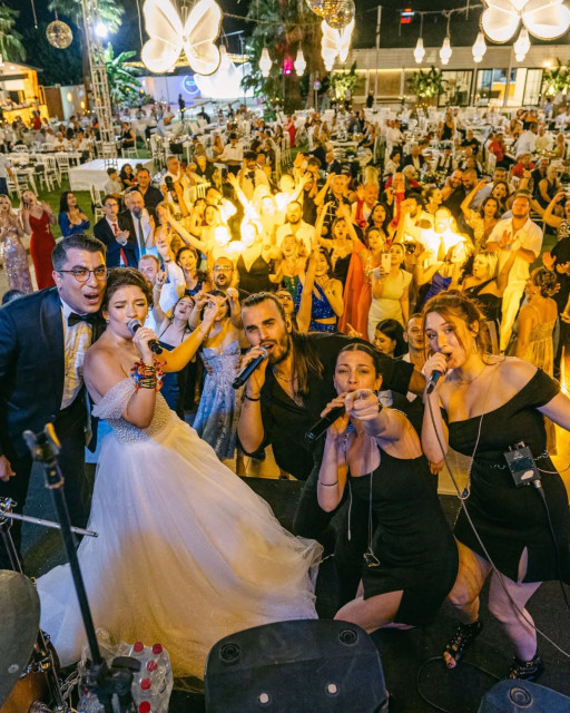 Artı Bir Orkestrası