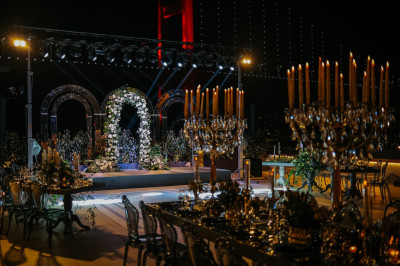Crowne Plaza Istanbul Ortakoy Bosphorus Hotel'de Düğün Anlaşmalarına Özel Hediye Yağmuru