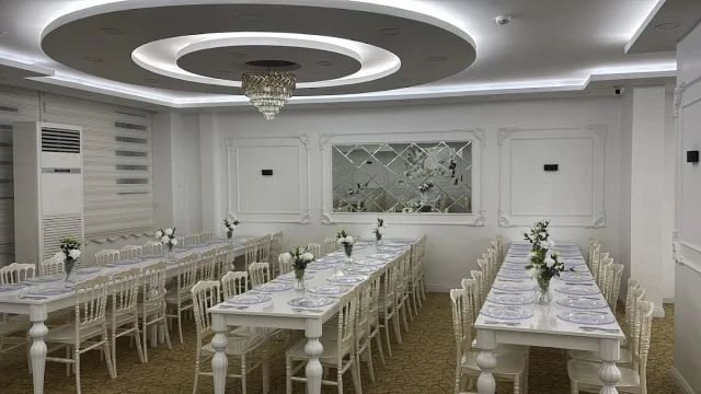 Arya Davet Hotel