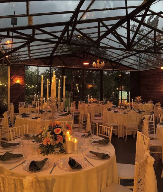 a046d479-2295-4fe4-a1e8-fd1bda2b1128-5DpG