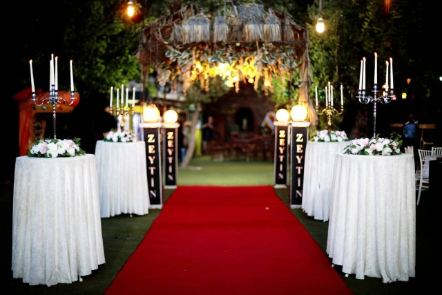 Bizim Bahçe Toy Han