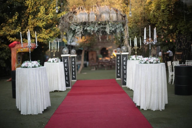 Bizim Bahçe Toy Han