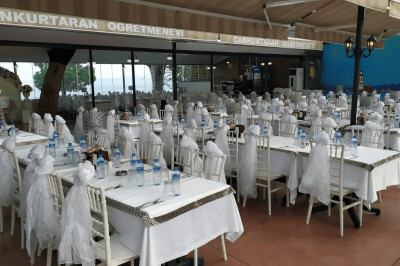 DüğünBuketi.com'a Özel Mezuniyet Etkinlikleri Yemekli Menülerde Kişi Başı 1.000 TL'den Başlayan Fiyatlarla